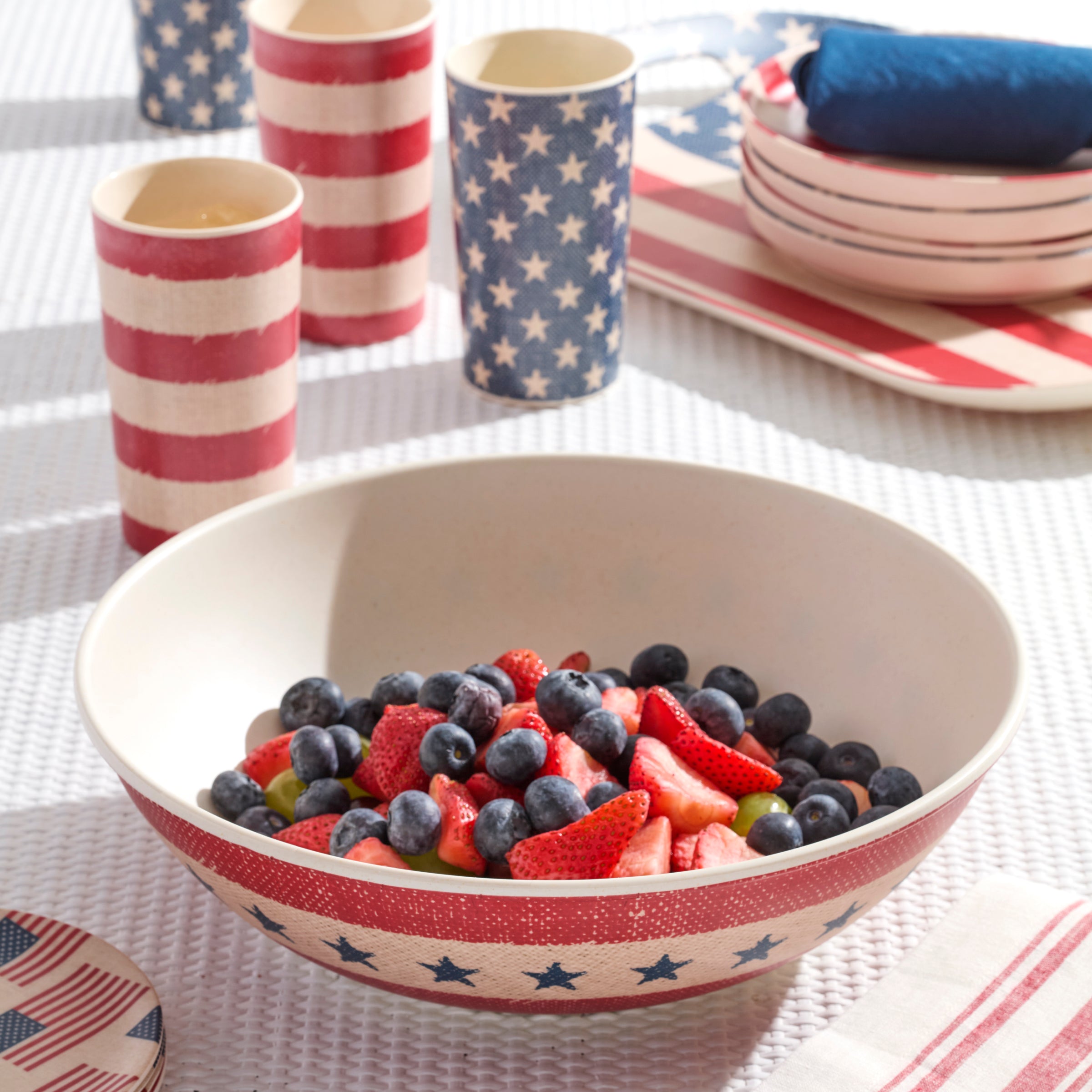 Lenox Premium Vintage Americana Serving Bowl - Image 2