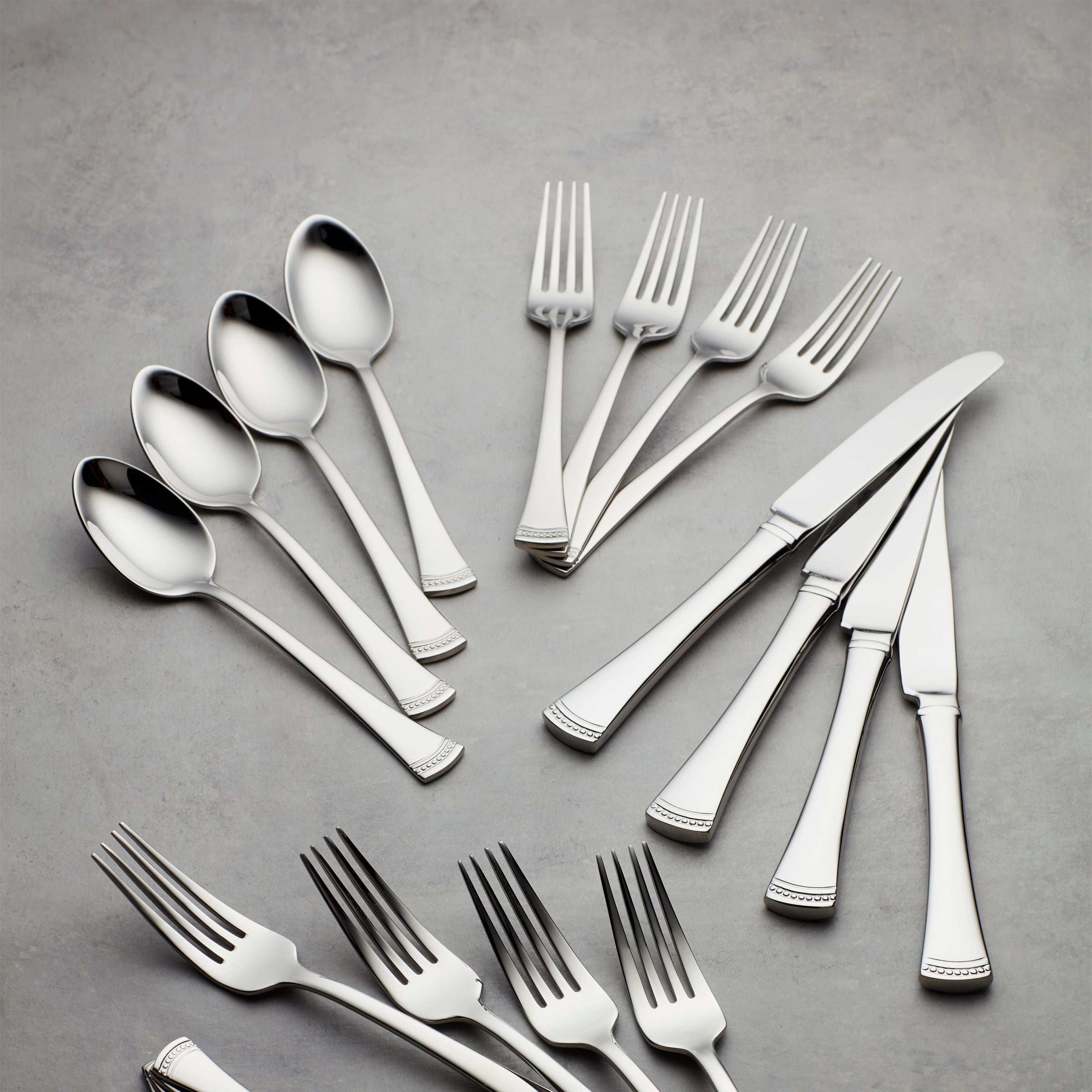 Lenox Premium Portola Dinner Knives, Set of 4 - Image 2