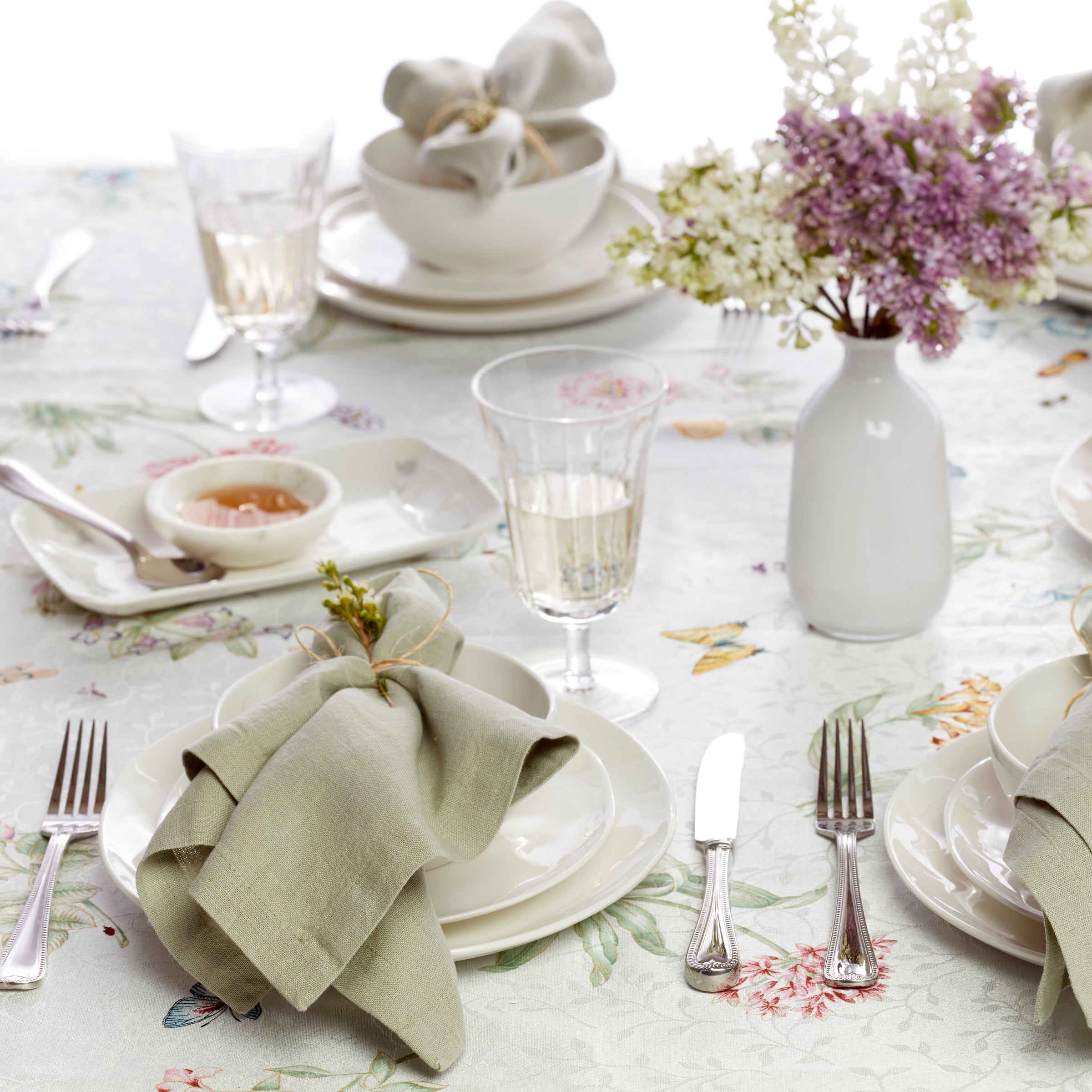 Lenox Premium Bay Colors White 12-Piece Dinnerware Set - Image 4