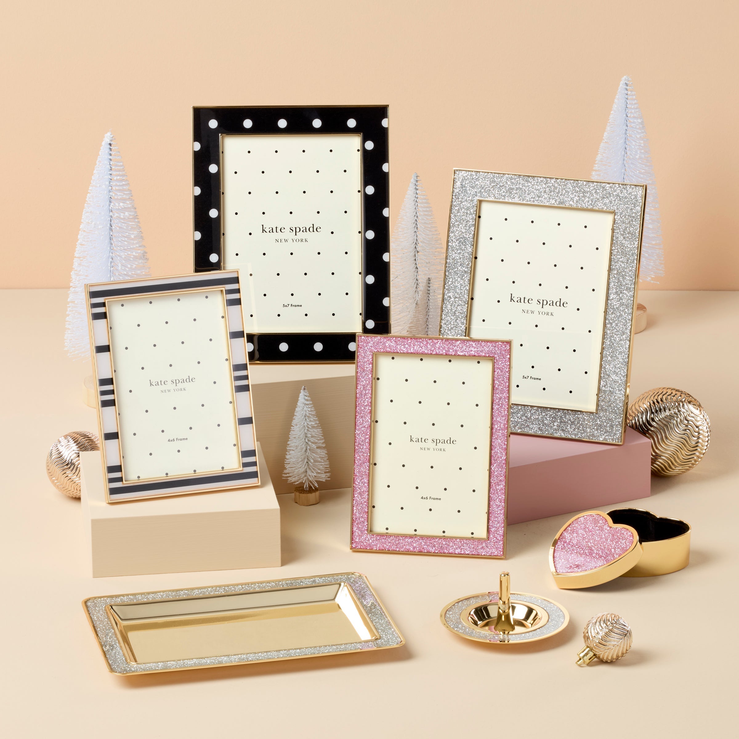 Lenox Premium Sitting Pretty Pink Glitter 4x6 Photo Frame - Image 3