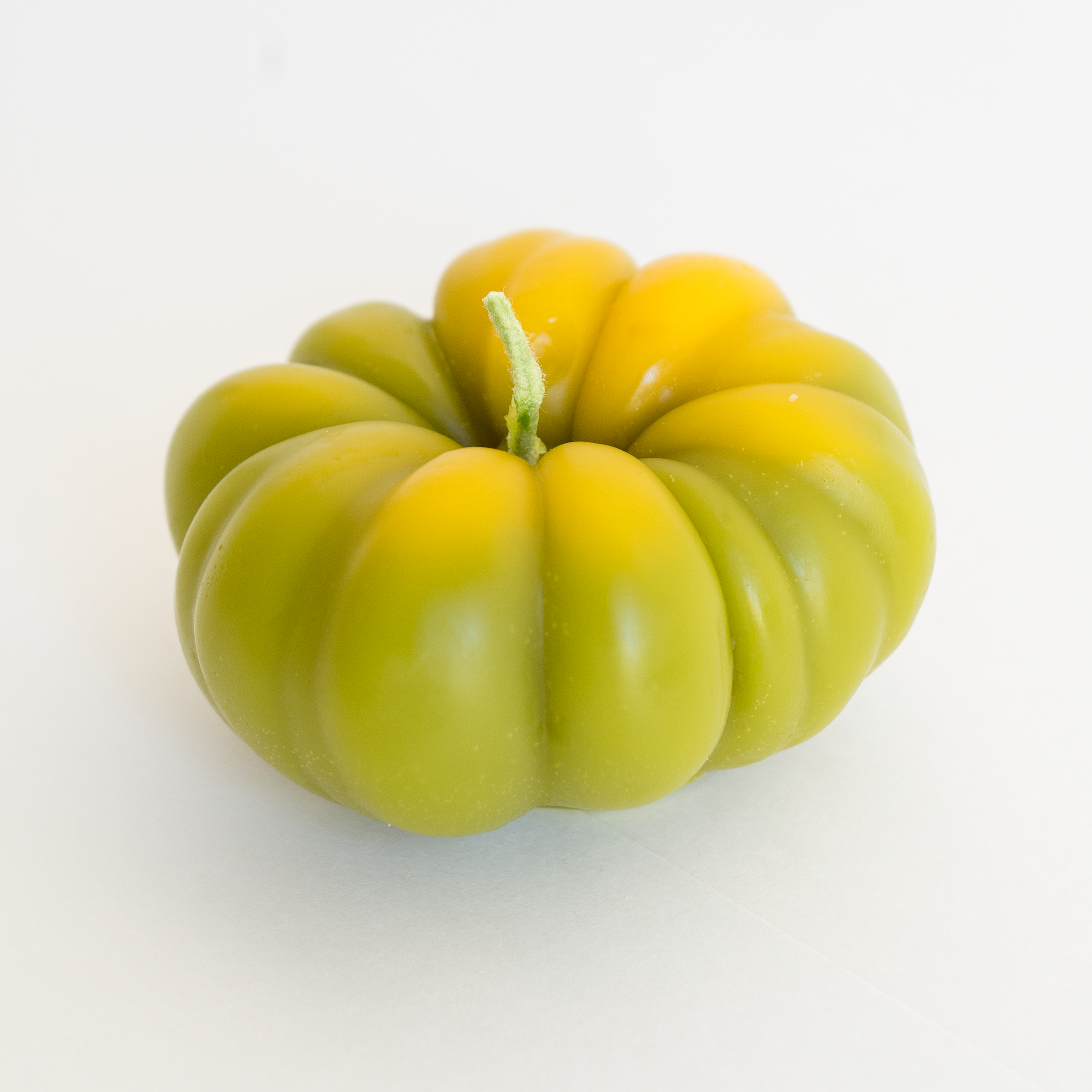 Lenox Premium Sunkissed Green Heirloom Tomato Beeswax Candle