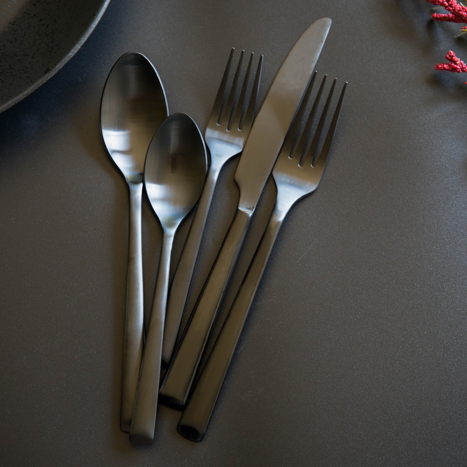 Lenox Premium Gilda Black Satin 20-Piece Flatware Set - Image 2
