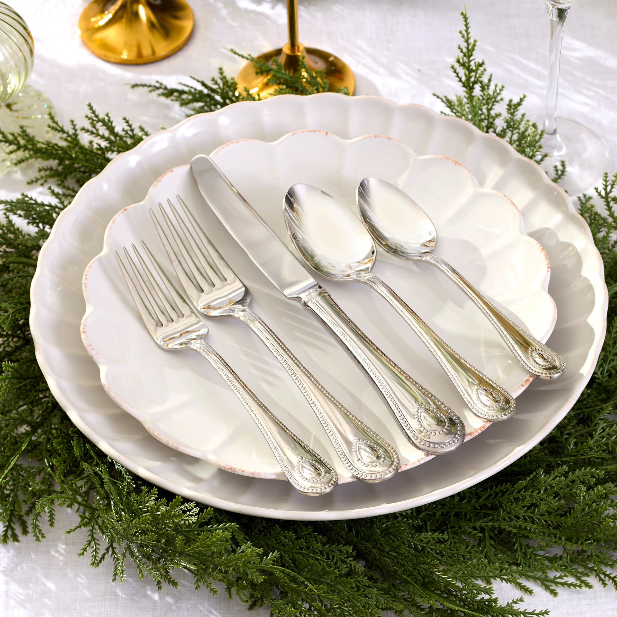 Lenox Premium French Perle Scallop White 4-Piece Place Setting - Image 6