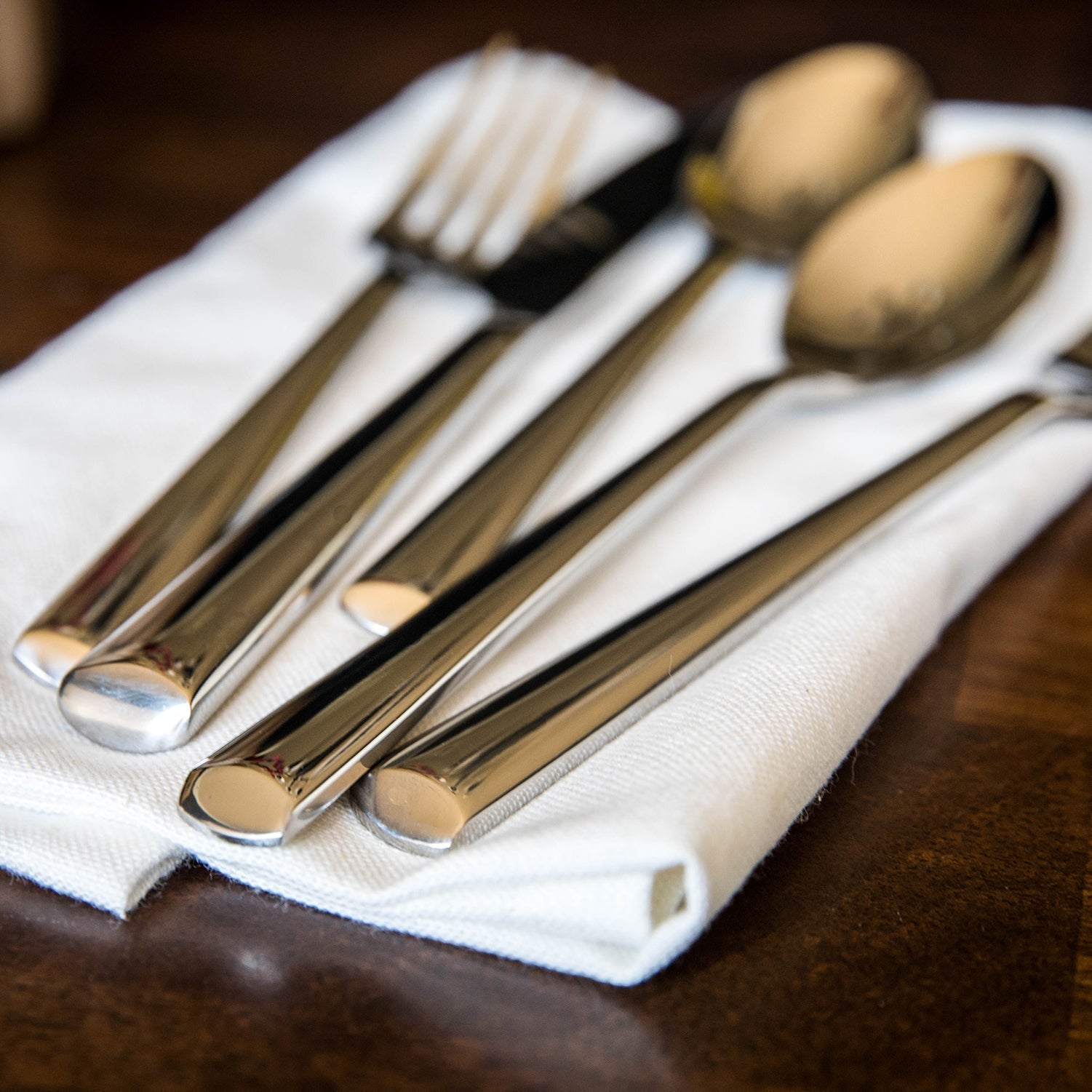 Lenox Premium Gilda 20-Piece Flatware Set - Image 2