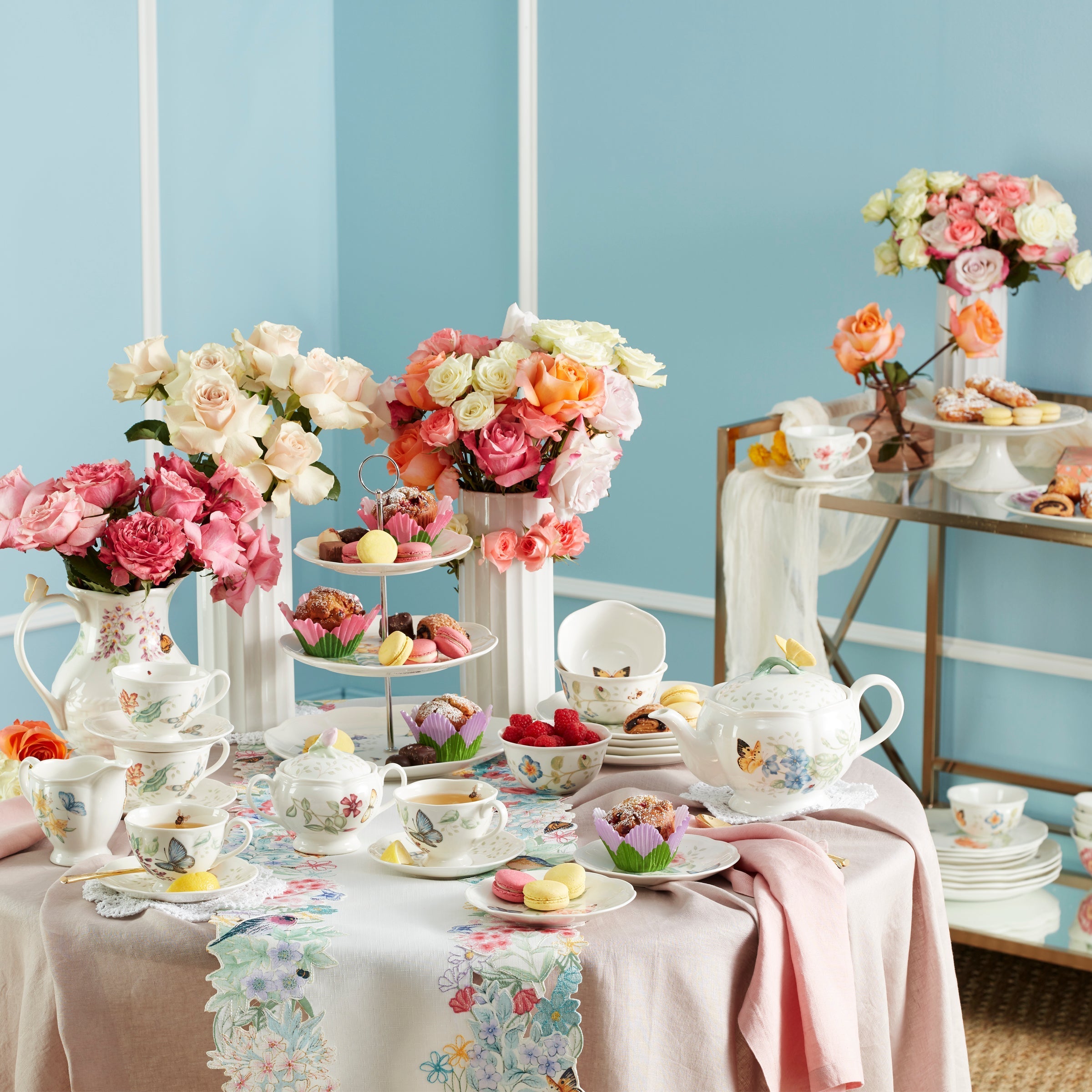 Lenox Premium Butterfly Meadow 28-Piece Dinnerware Set - Image 2