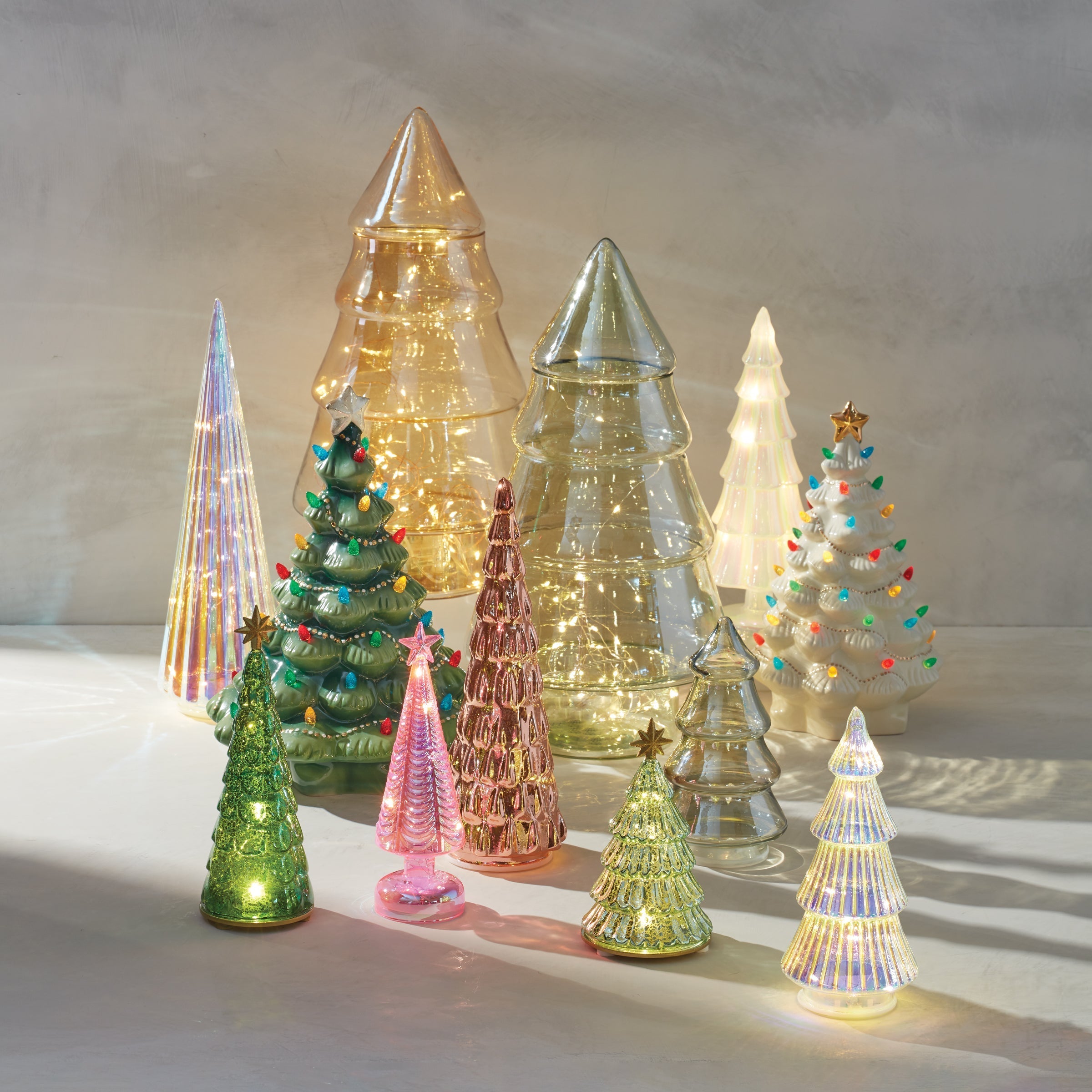 Lenox Premium Treasured Traditions Green Lit Tree - Image 2