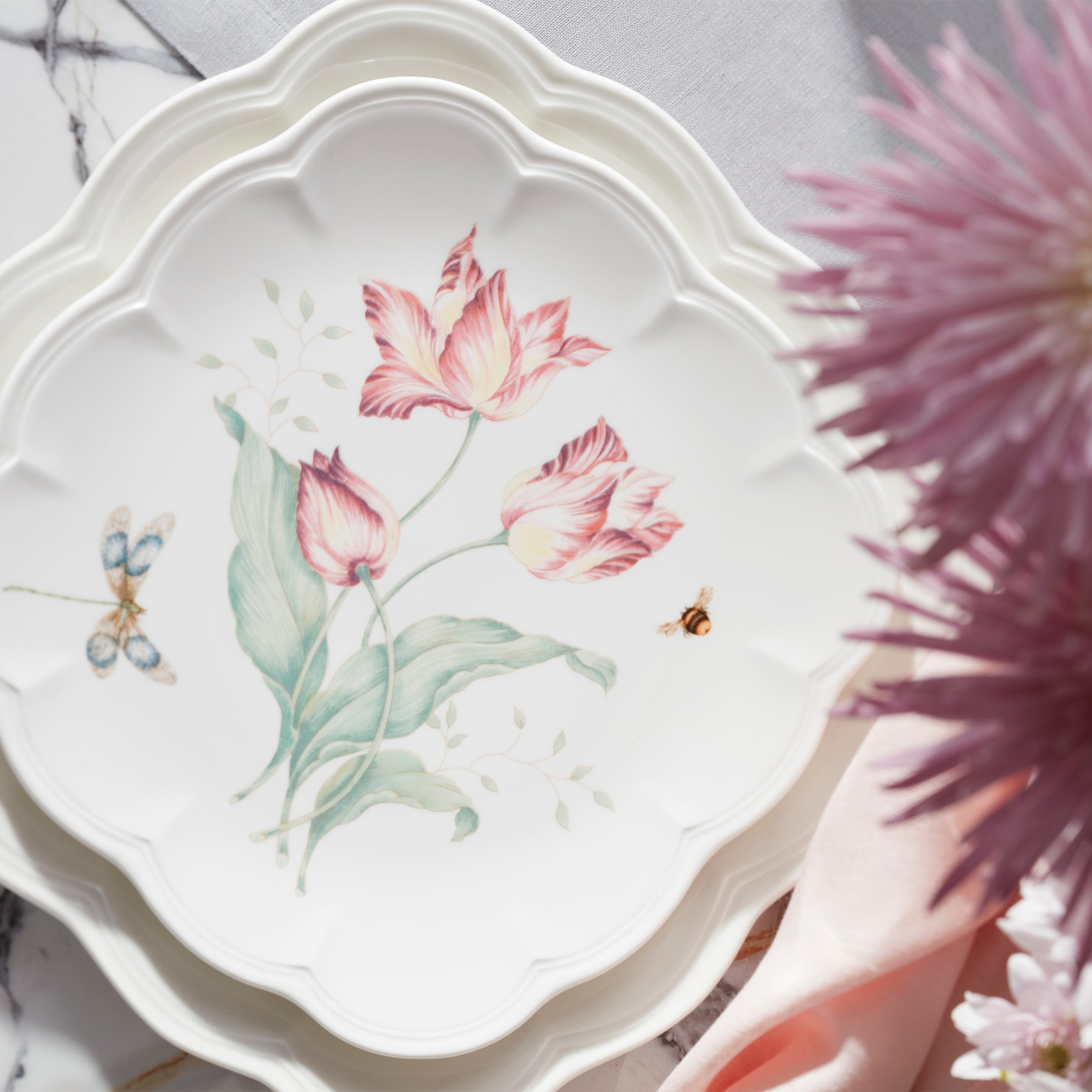 Lenox Premium Butterfly Meadow Square 18-Piece Dinnerware Set - Image 3