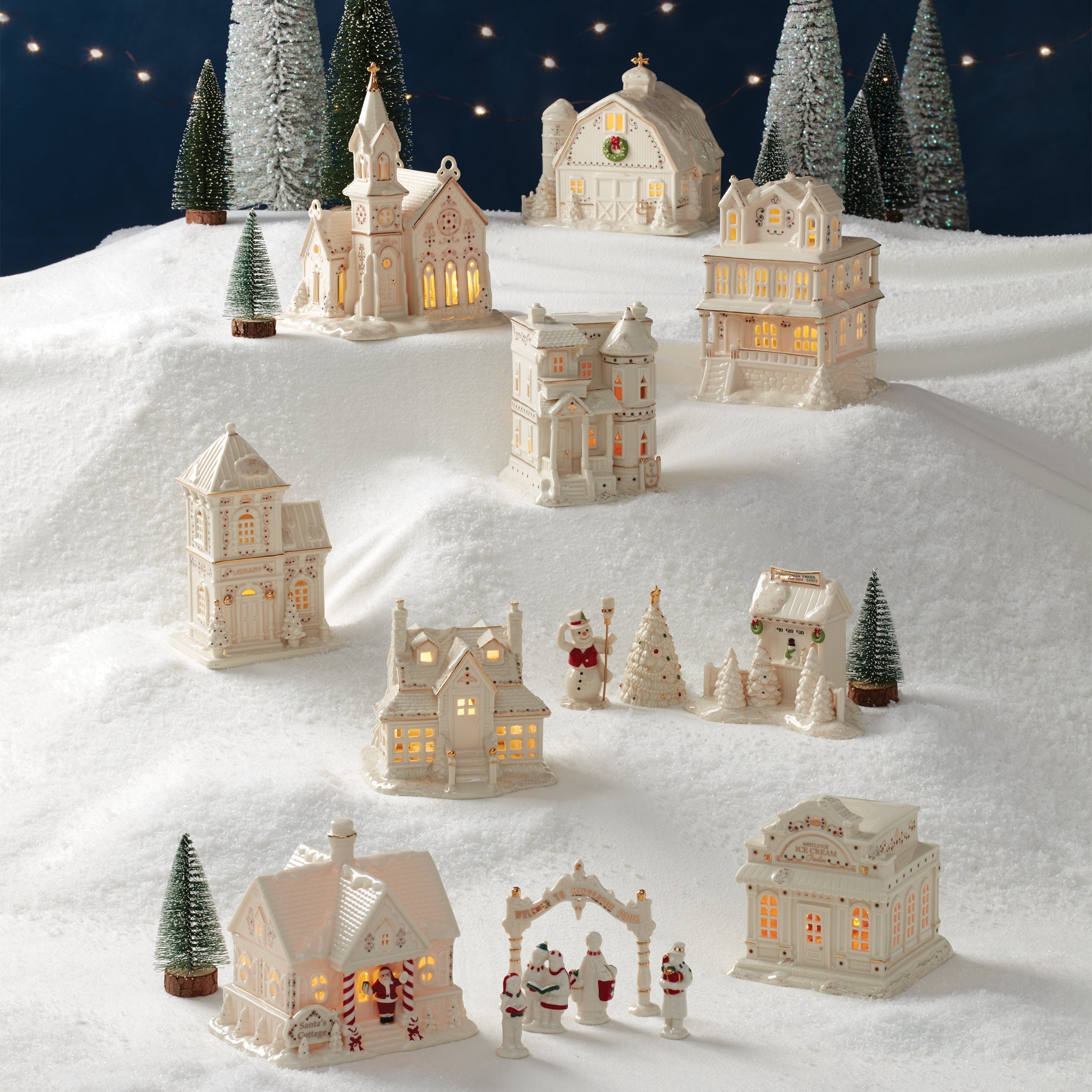 Lenox Premium Mistletoe Park Lit Barn Figurine - Image 7