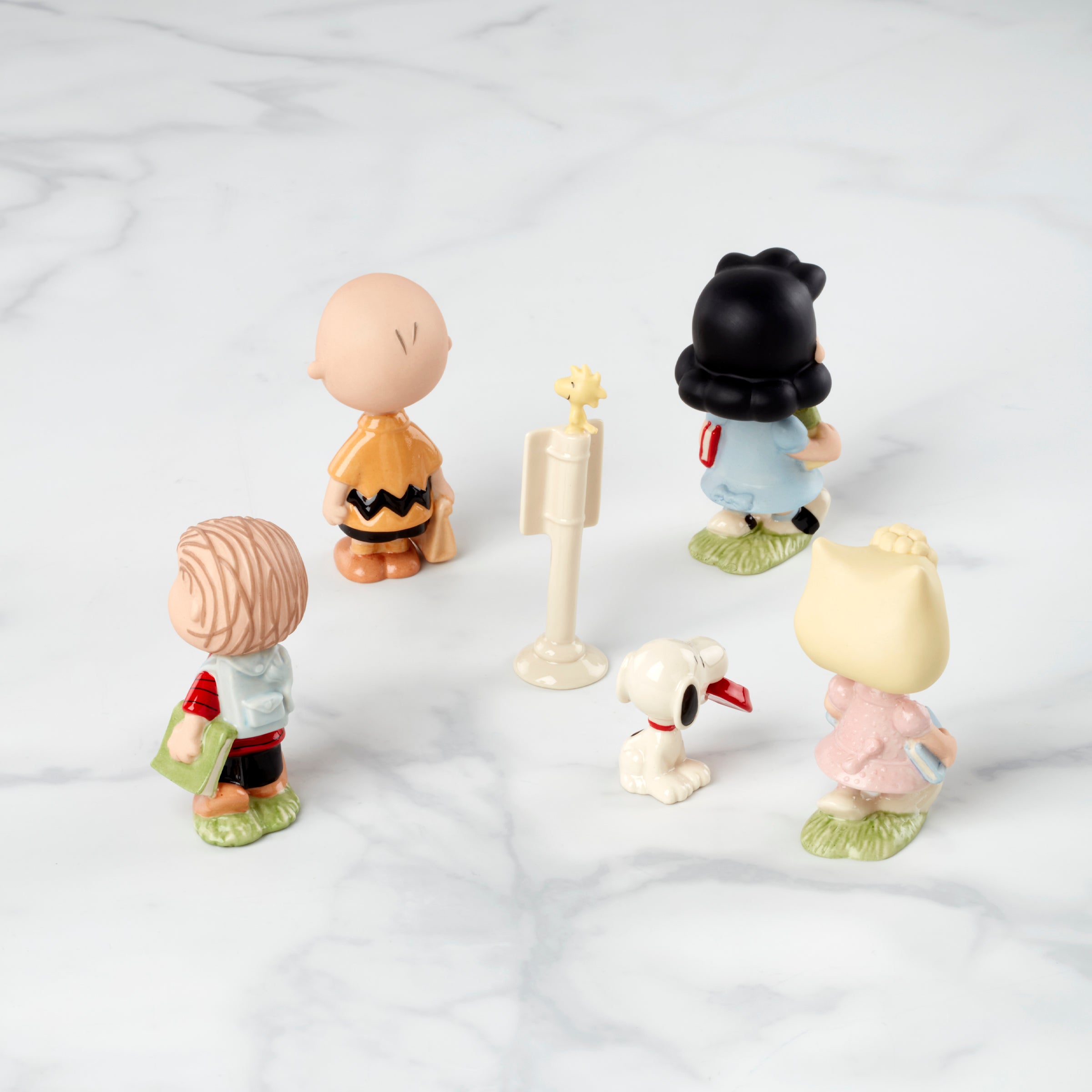 Lenox Premium Peanuts 6-Piece Back To School Figurine Set - Image 2