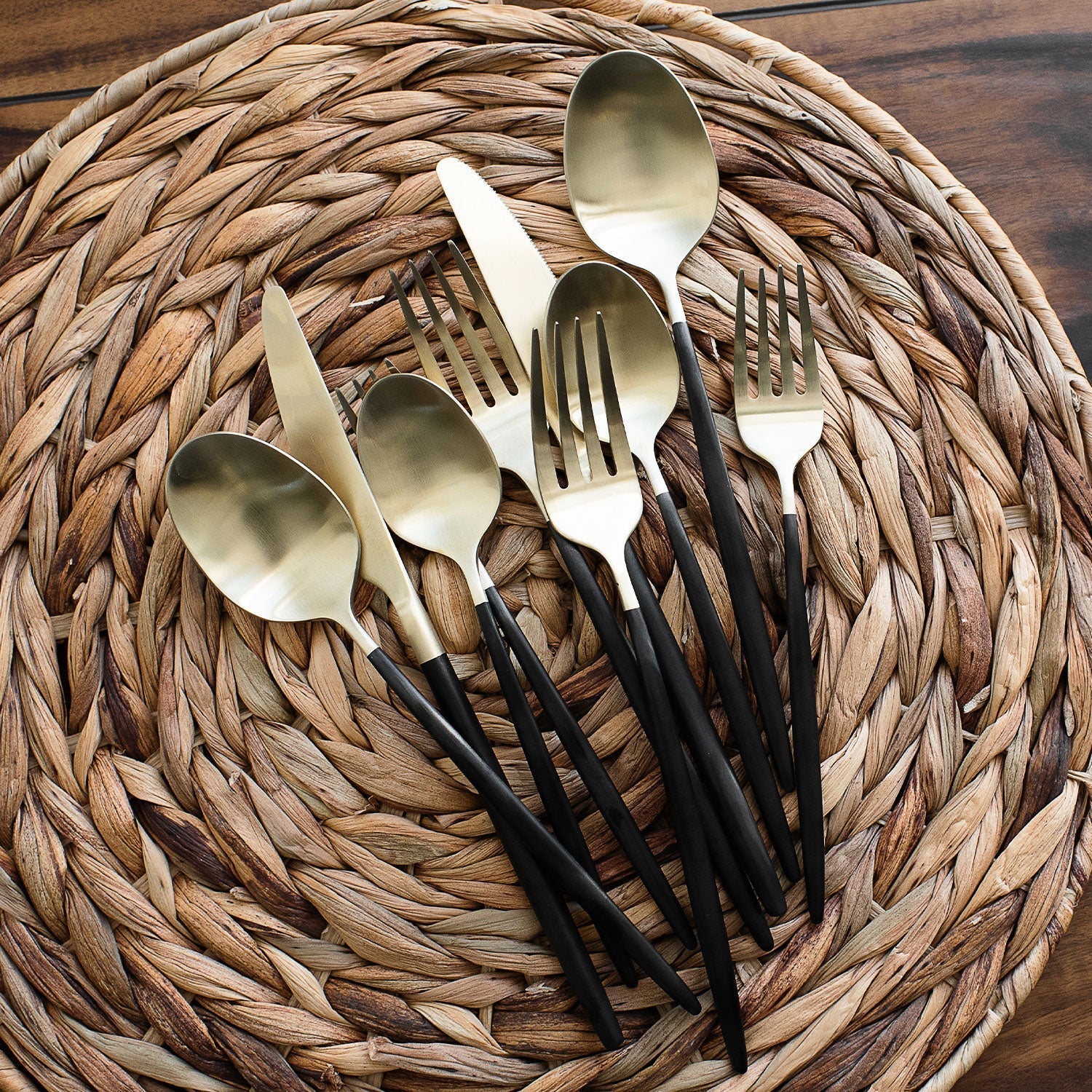 Lenox Premium Gaze Black Champagne Satin 20-Piece Flatware Set - Image 4
