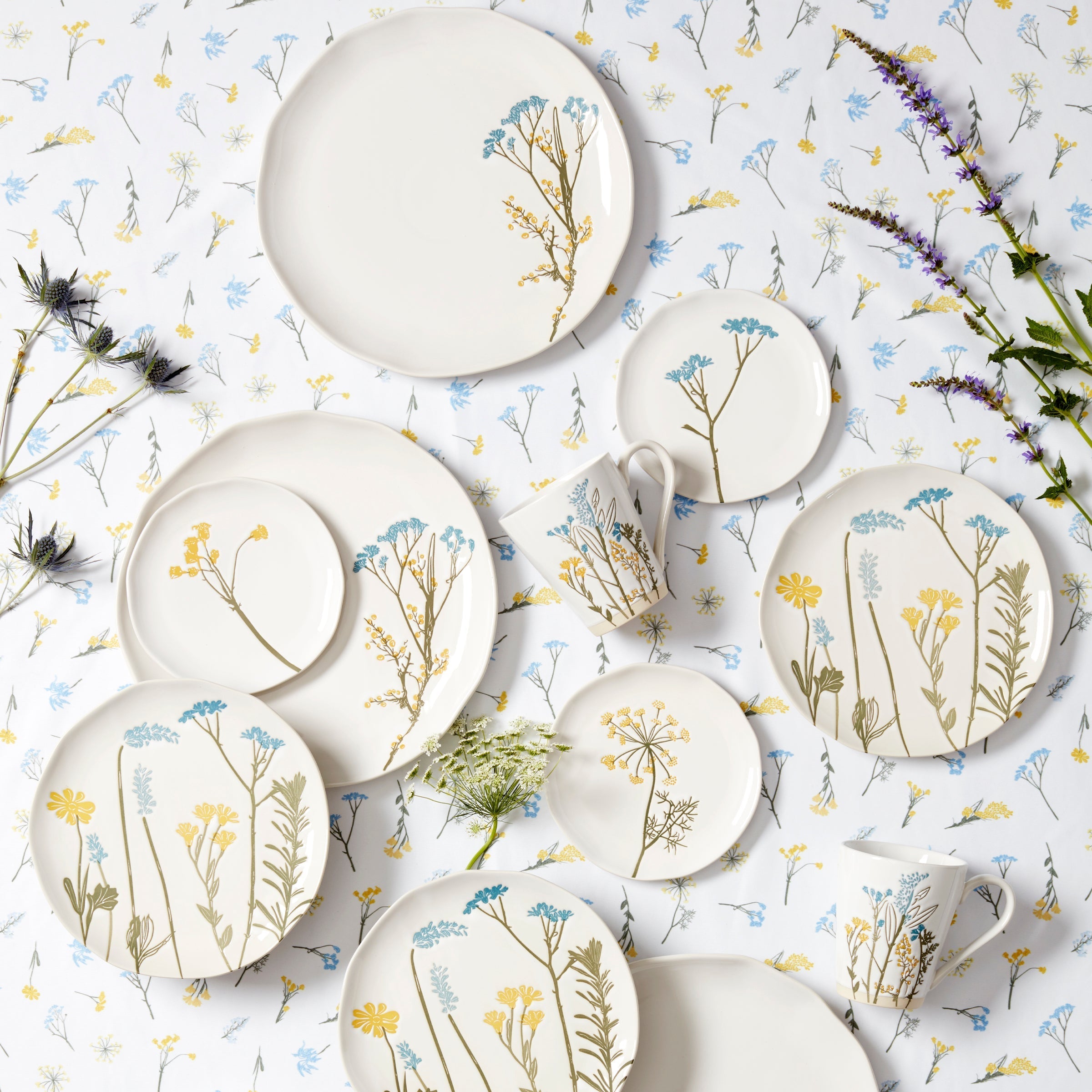 Lenox Premium Wildflowers 12-Piece Dinnerware Set - Image 10