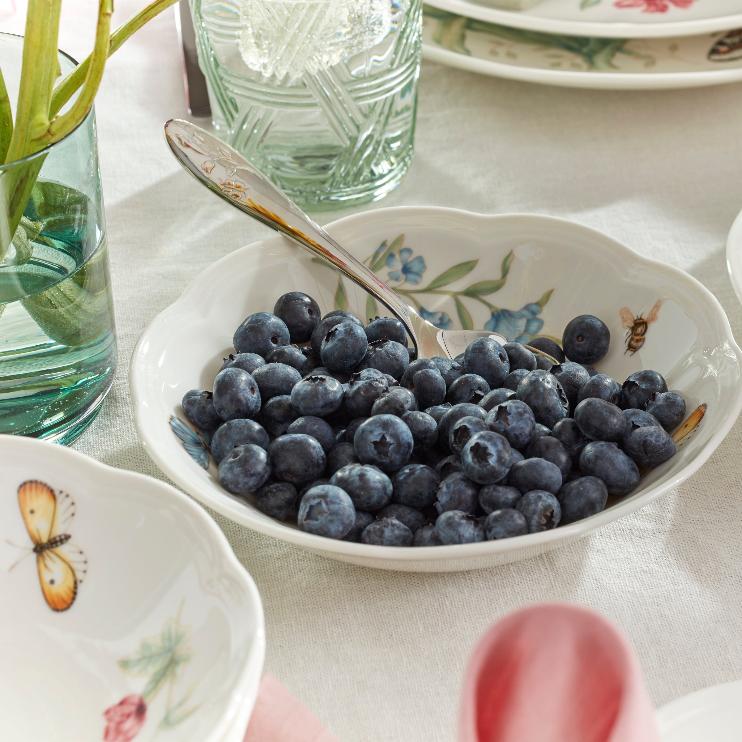 Lenox Premium Butterfly Meadow 28-Piece Dinnerware Set - Image 9