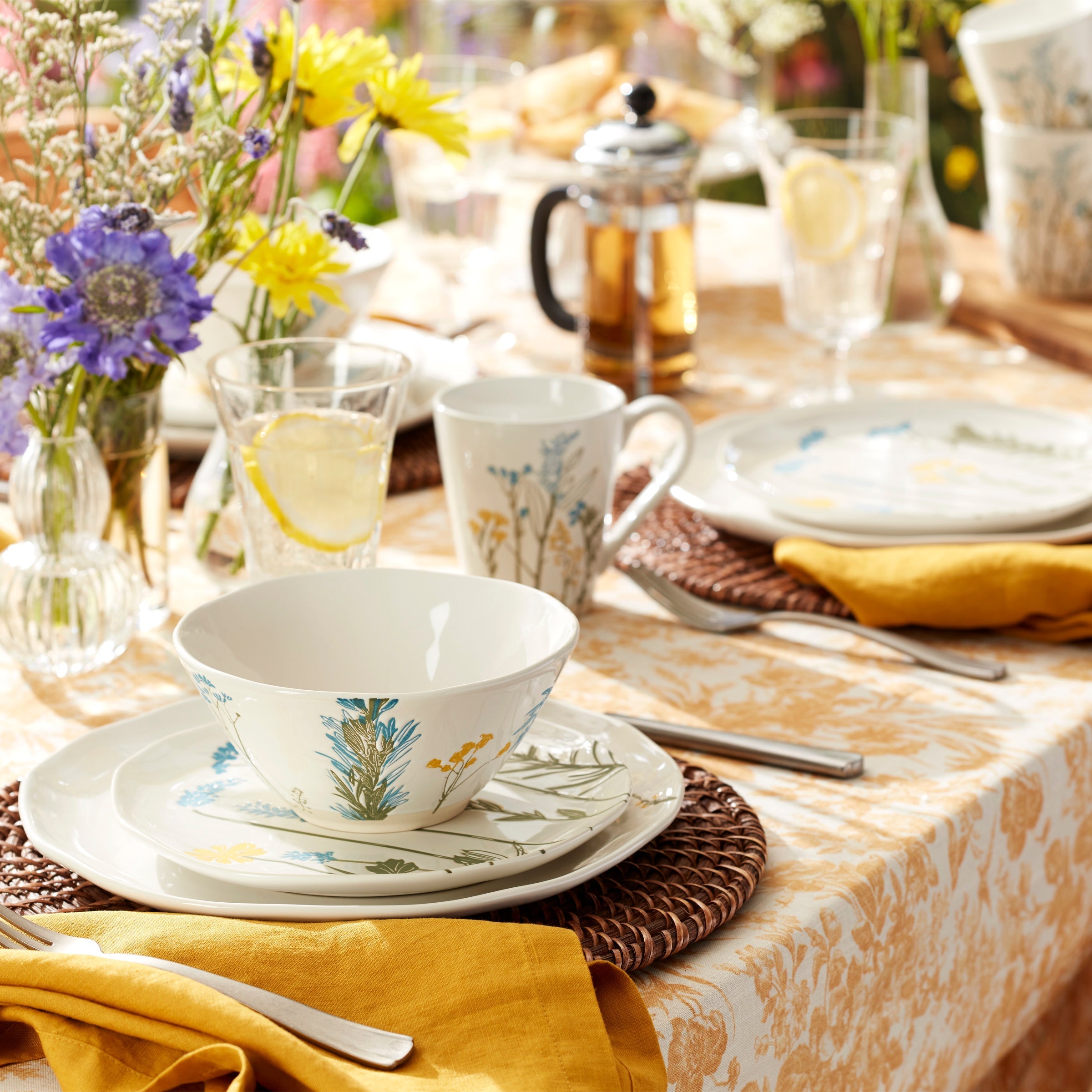 Lenox Premium Wildflowers 12-Piece Dinnerware Set - Image 4